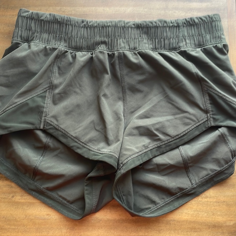LULULEMON Hottie Hots🔥!! Size 6! Dark Olive Green!🫒